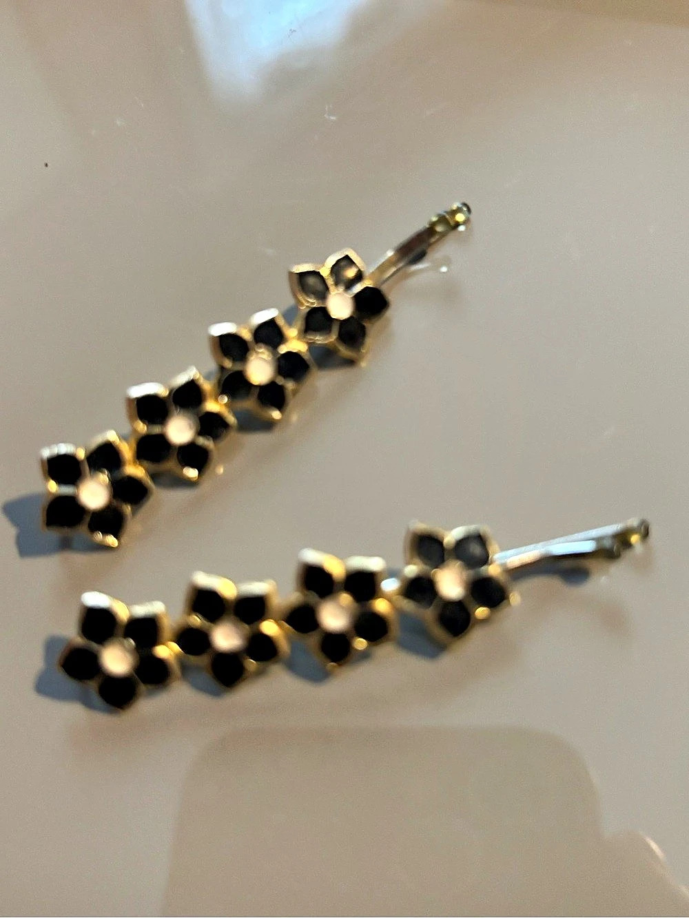 Floral Hair Clips in Black & Gold Like New